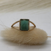 Load image into Gallery viewer, Pine slice ring