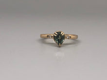 Load image into Gallery viewer, Caprice sapphire ring