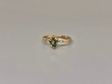 Load image into Gallery viewer, Caprice sapphire ring