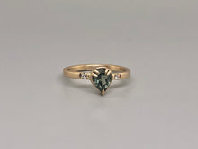 Load image into Gallery viewer, Caprice sapphire ring