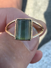 Load image into Gallery viewer, Pine slice ring