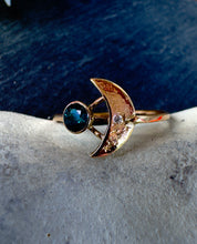 Load image into Gallery viewer, Delphine lunar ring