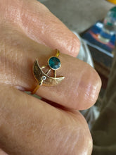 Load image into Gallery viewer, Delphine lunar ring