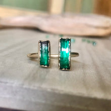 Load image into Gallery viewer, The Bec Emerald sister ring