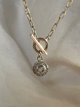 Load image into Gallery viewer, Rustic sapphire necklace