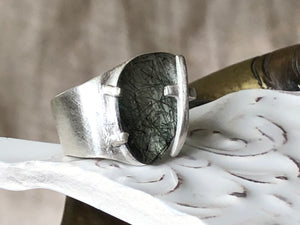 Moss and cross ring